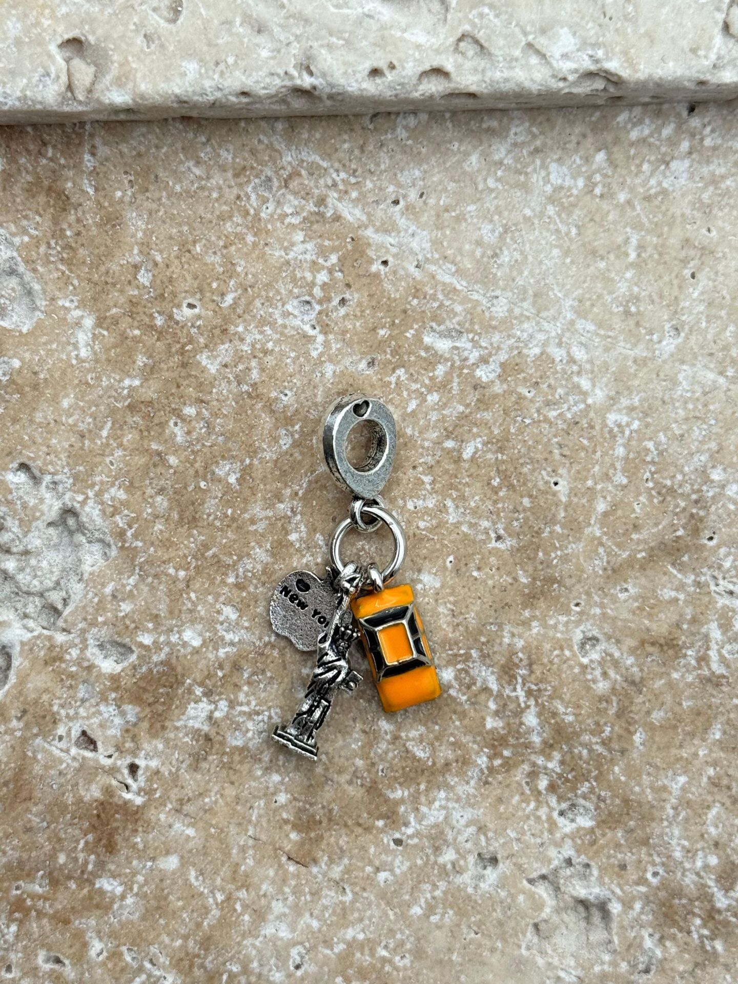 PNDR Charm // CHARM-879