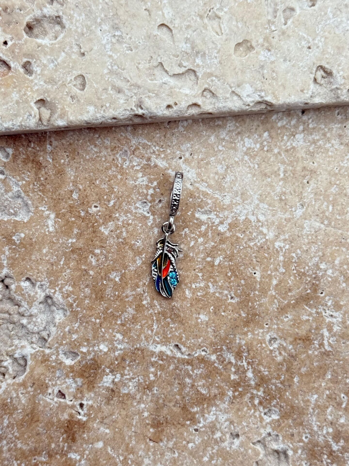 PNDR Charm // CHARM-886