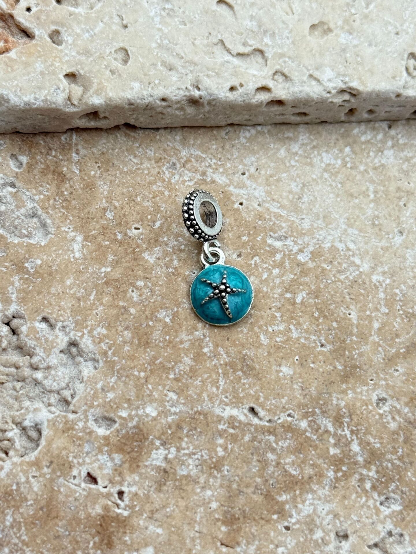 PNDR Charm // CHARM-923