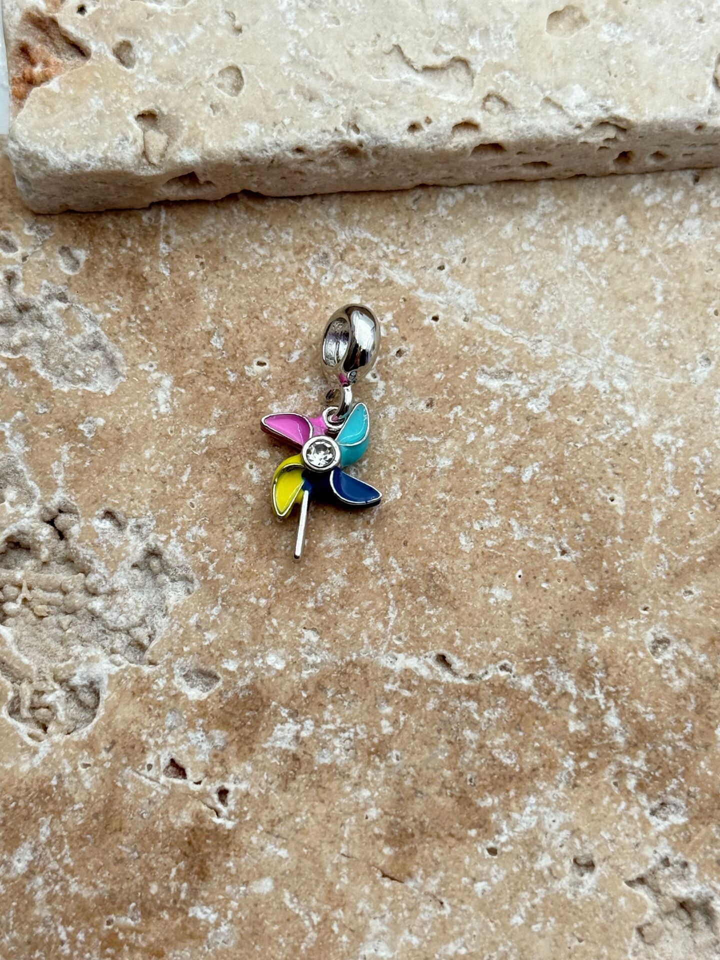 PNDR Charm // CHARM-925