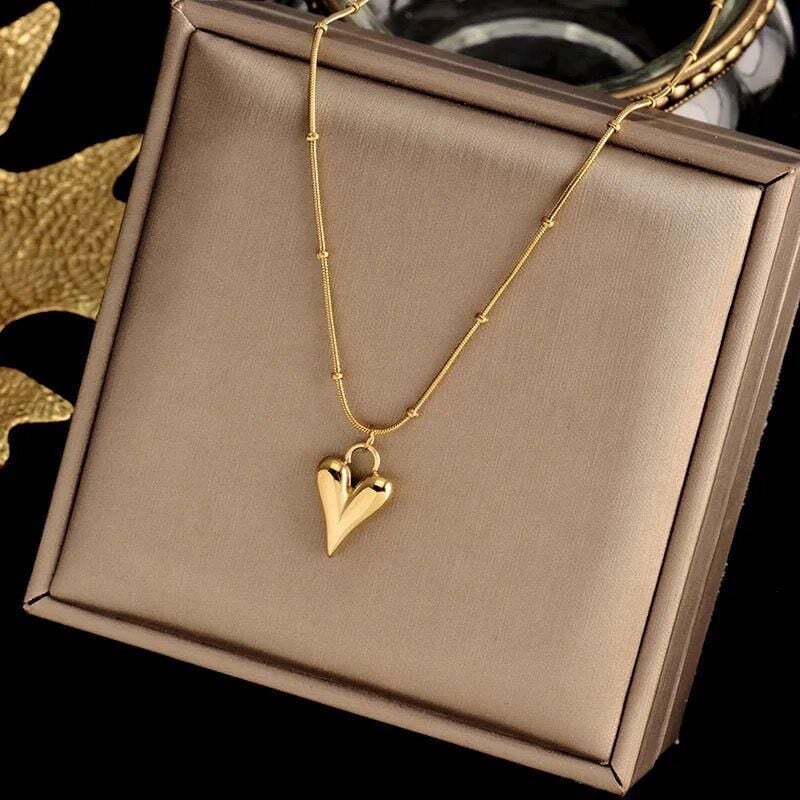 Steel Necklace Dorika Heart Necklace Gold 45 cm