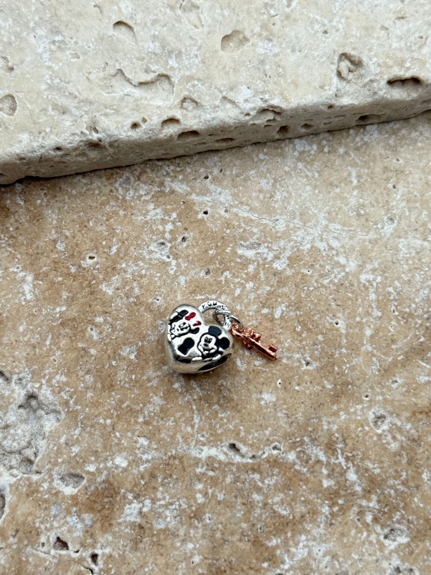 PNDR Charm // CHARM-784