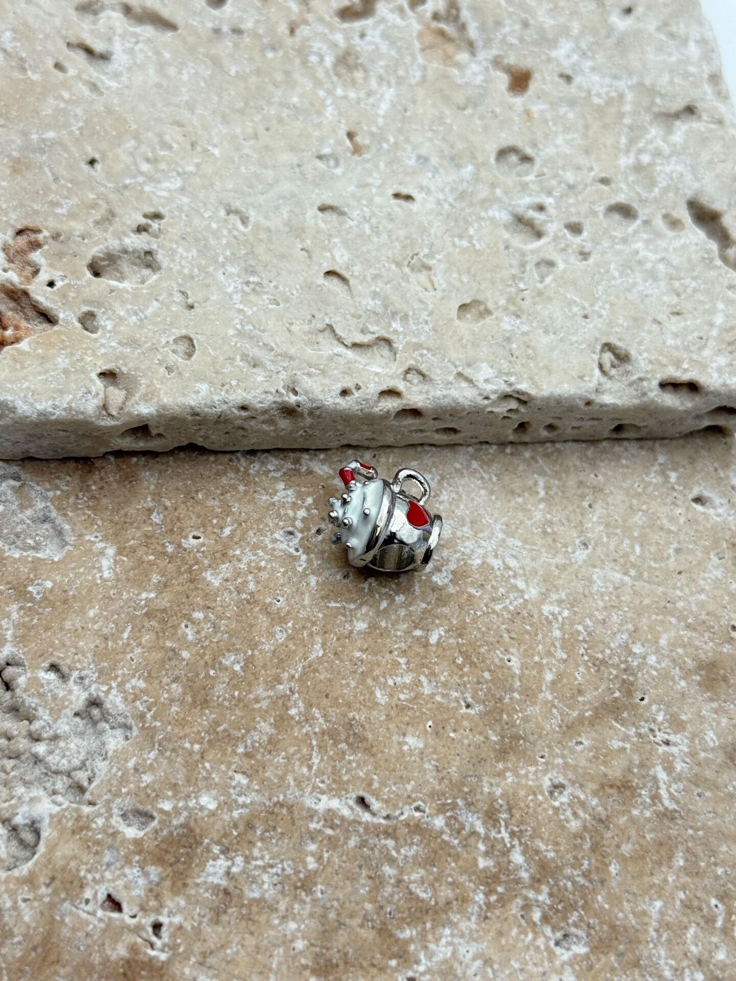 PNDR Charm // CHARM-836