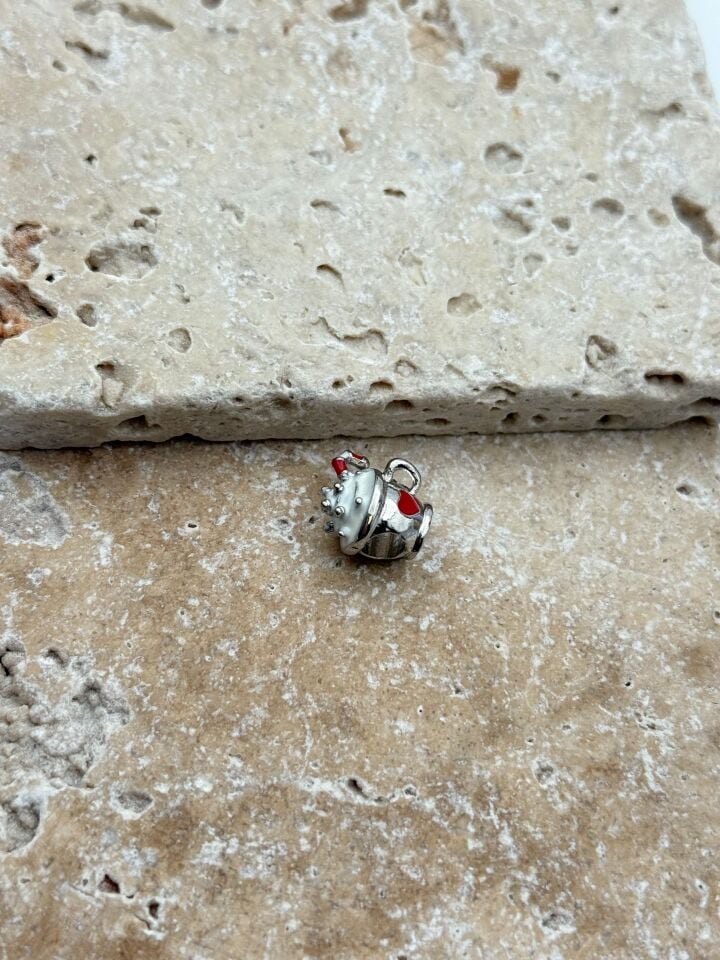 PNDR Charm // CHARM-836