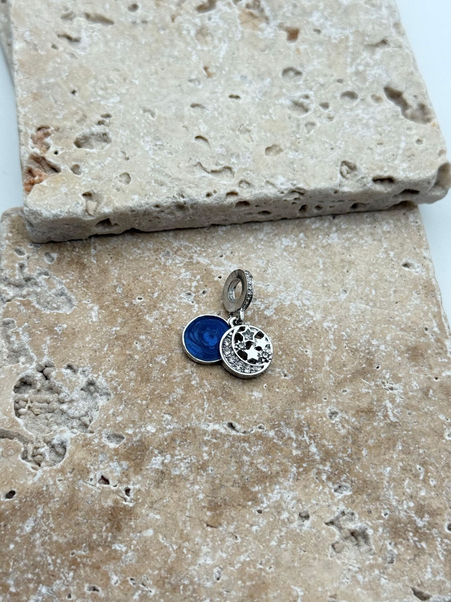 PNDR Charm // CHARM-850