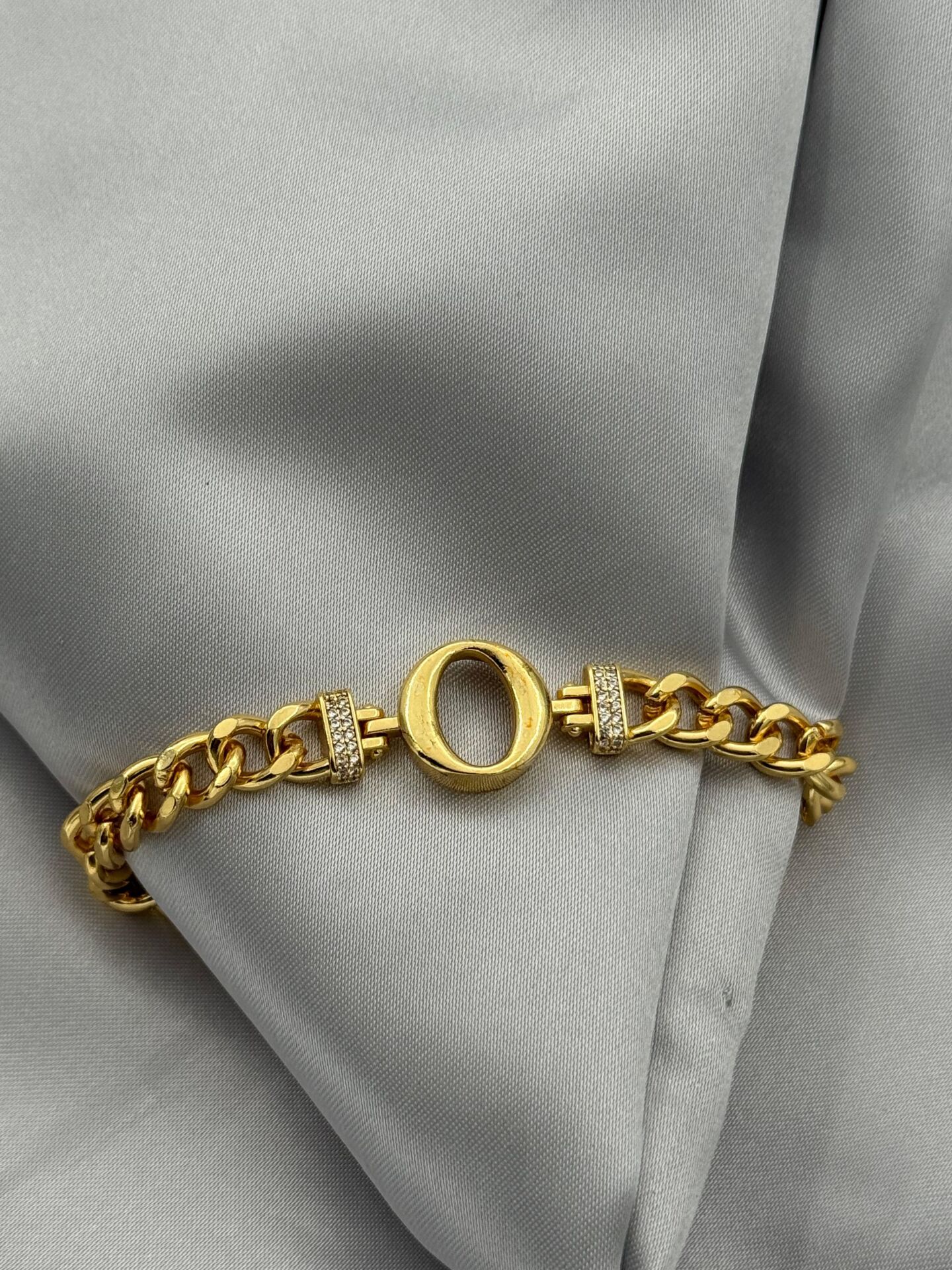 Stahlbuchstabenarmband // WRIST-5480