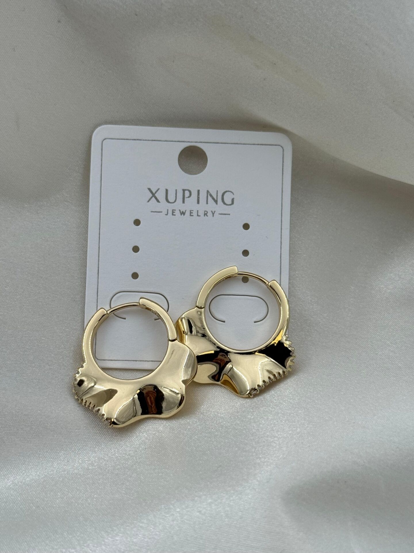 XUPING Earring // K-XU-2023