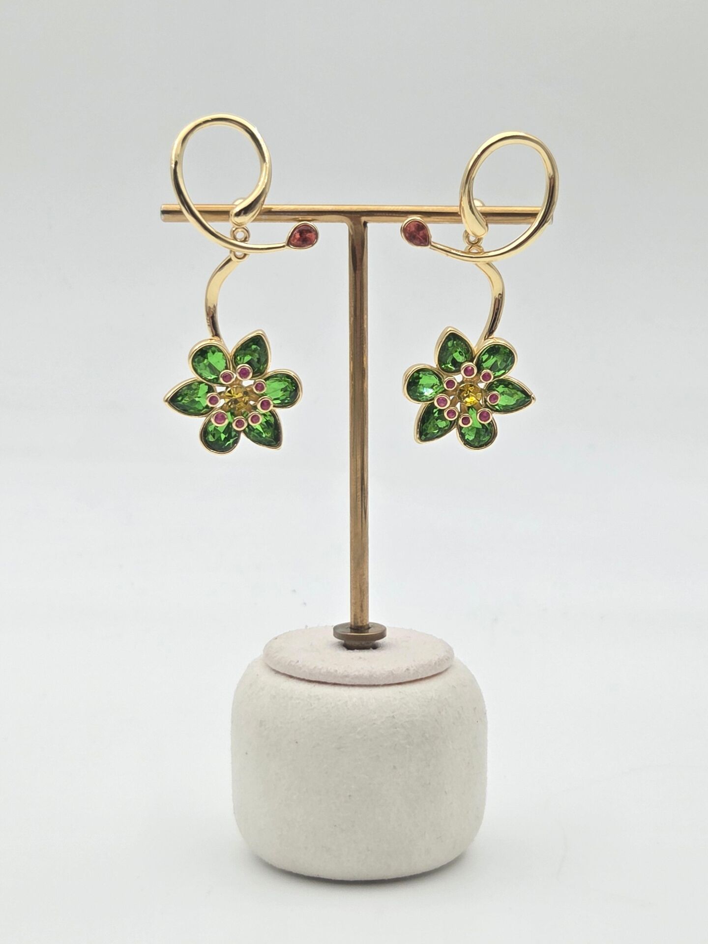 Stahl SWARS Blumenohrringe // OHRRINGE-3919