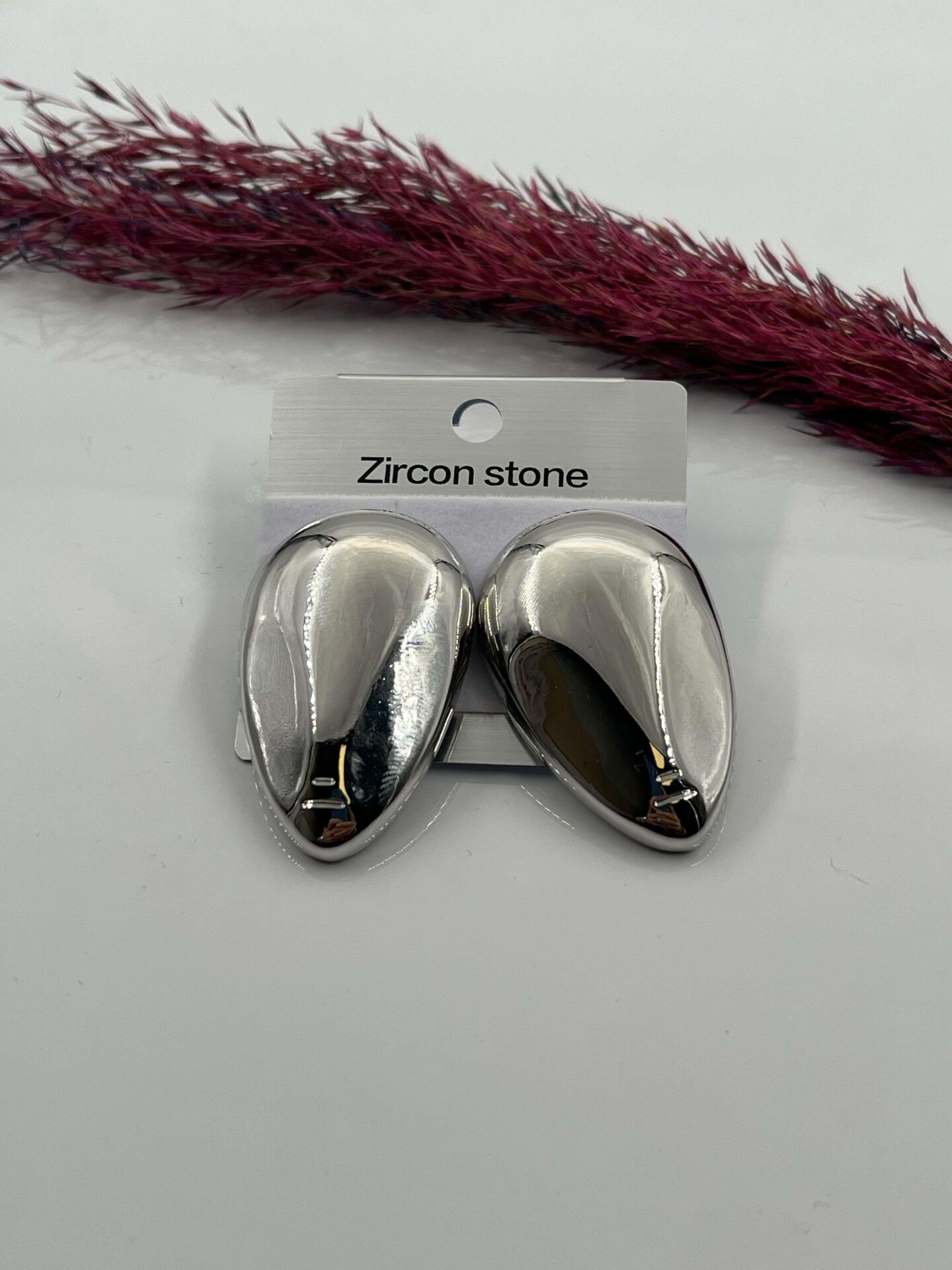 VIP Earrings // IMPORT-2694