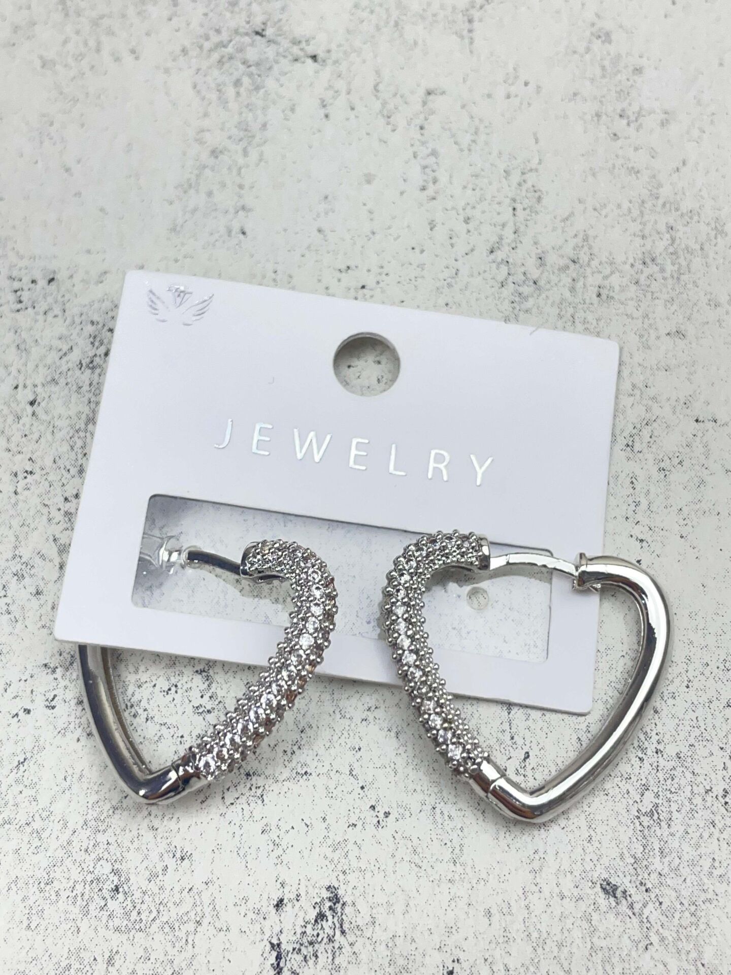 VIP Earring // K-ITH-1190
