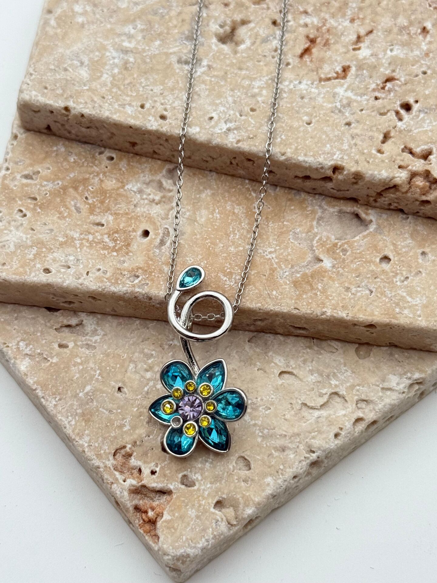 Steel Flower Necklace // NECKLACE-5636