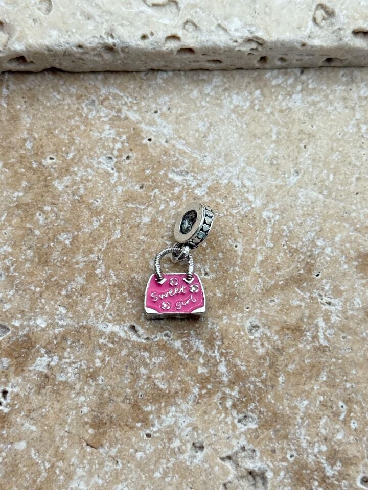 PNDR Charm // CHARM-868