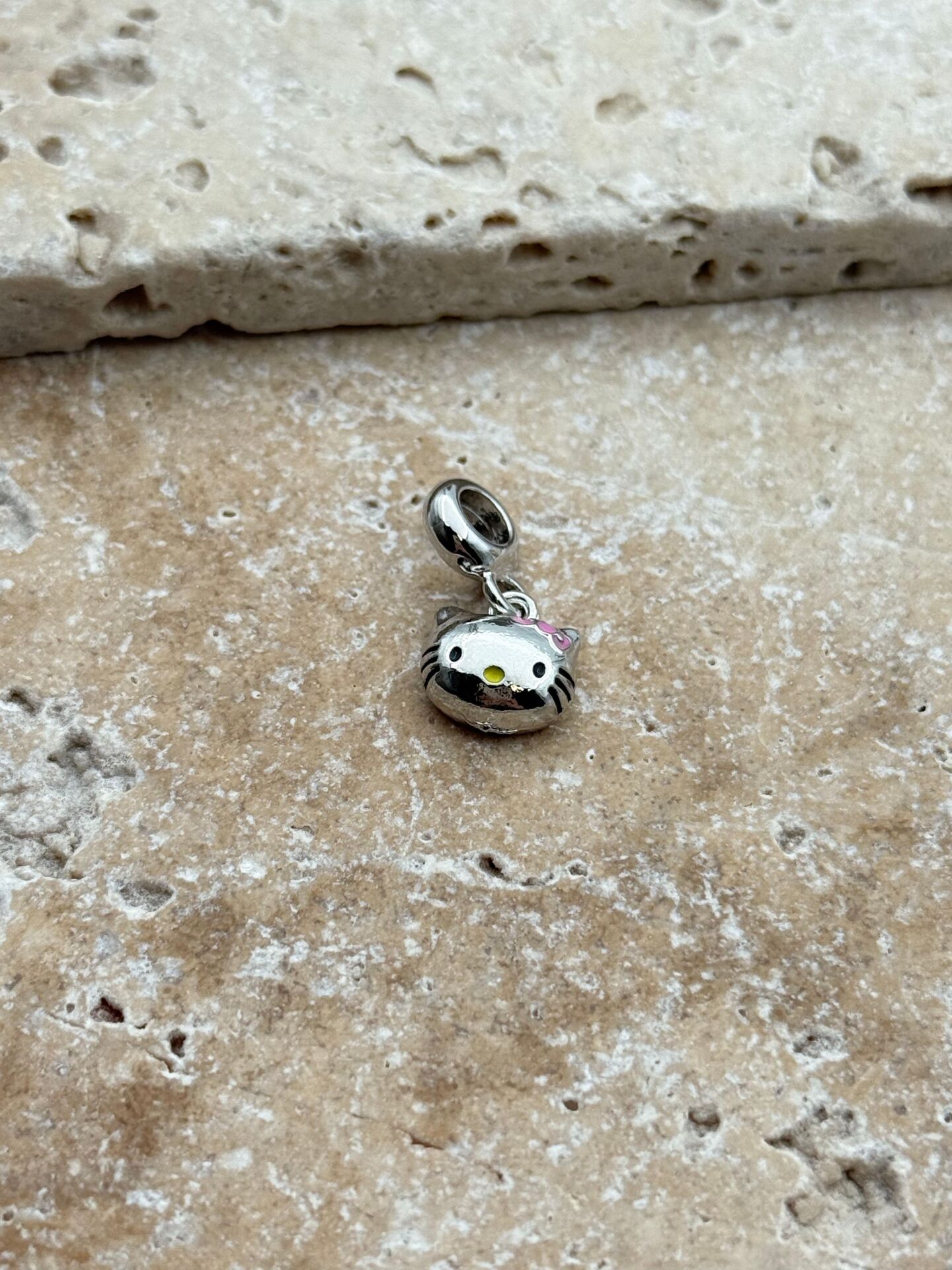 PNDR Charm // CHARM-882