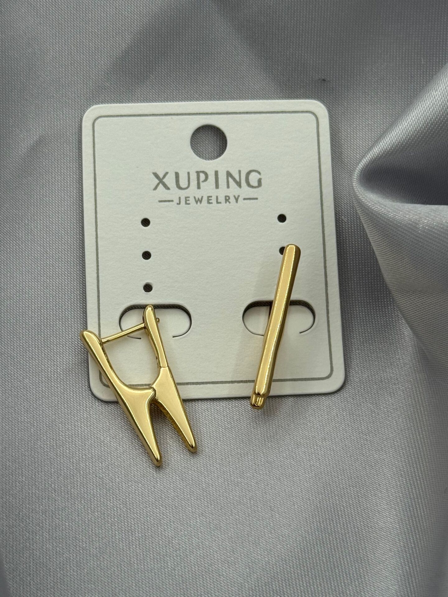 XUPING Earring // K-XU-1878