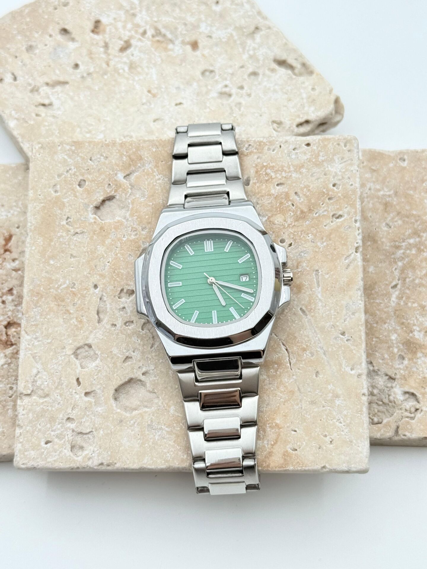 Eşref Tek Hour // CLOCK-154