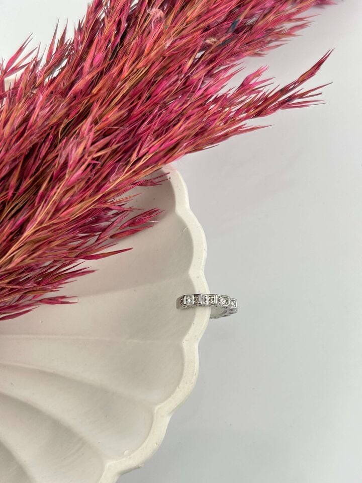 EARCUFF Cartilage Earring // EAR-520