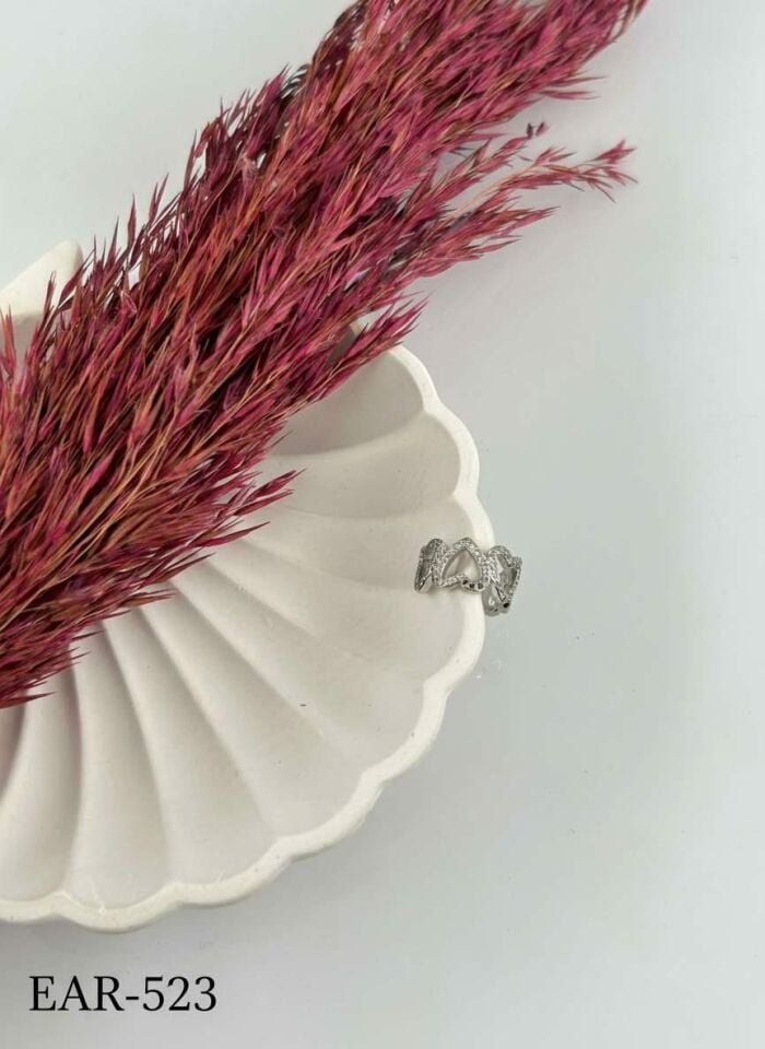 EARCUFF Cartilage Earring // EAR-523