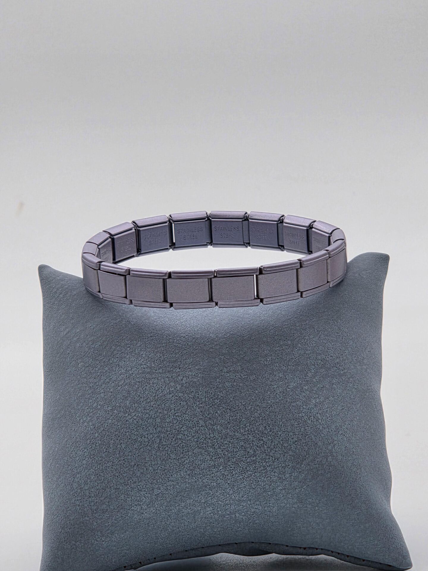Flexibles Stahlarmband // KELEPCE-3886