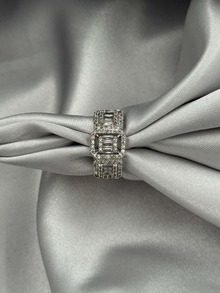 VIP Ring (Adjustable) // RING-1727