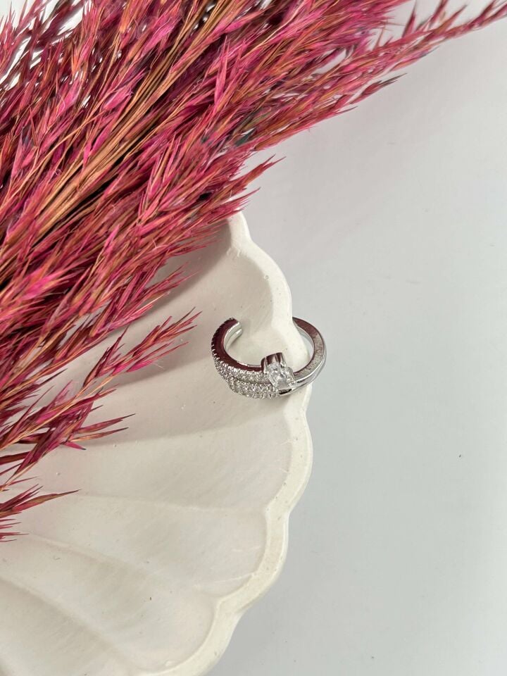 EARCUFF Cartilage Earring // EAR-536