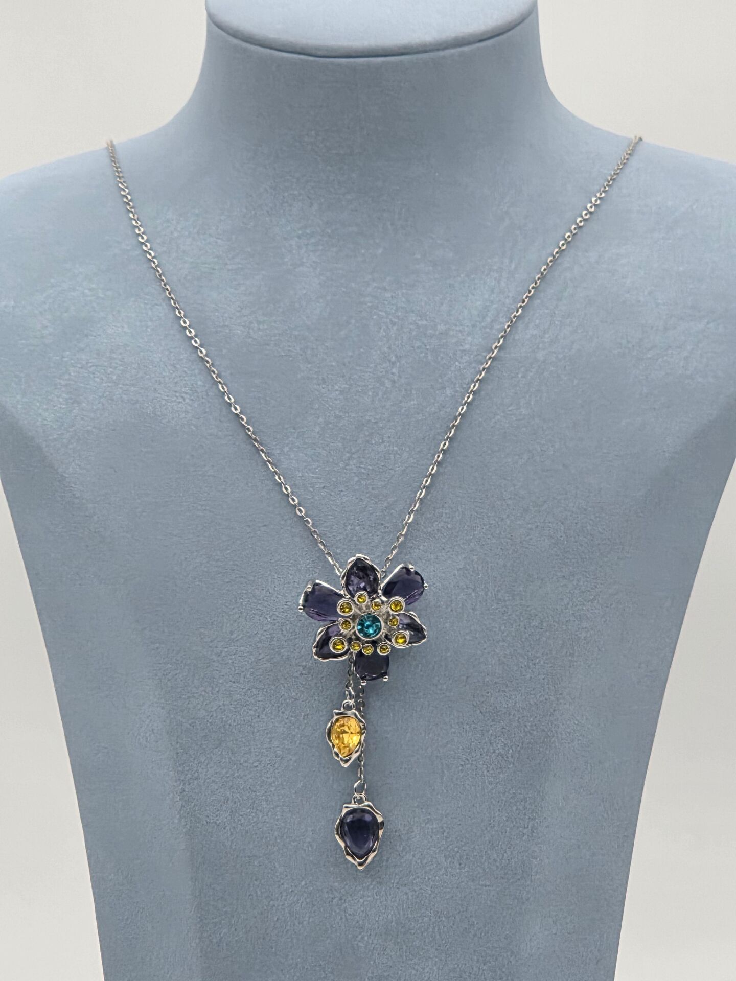 Çelik Çiçek Kolye // KOLYE-5842