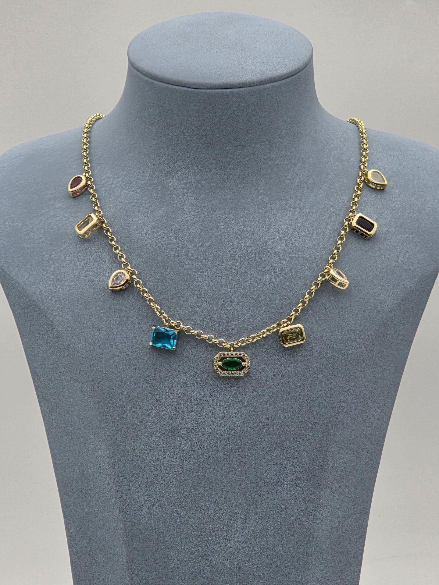 Çelik Charmlı Kolye // KOLYE-5856