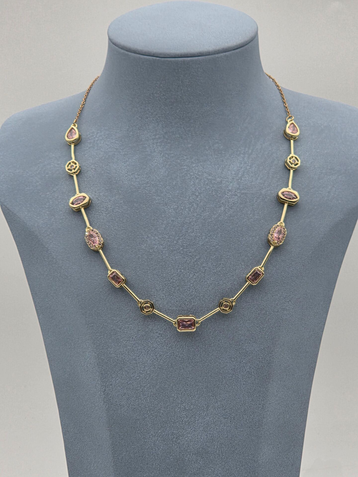 Çelik Motifli Kolye // KOLYE-5857