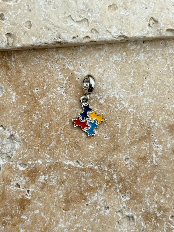 PNDR Charm // CHARM-887