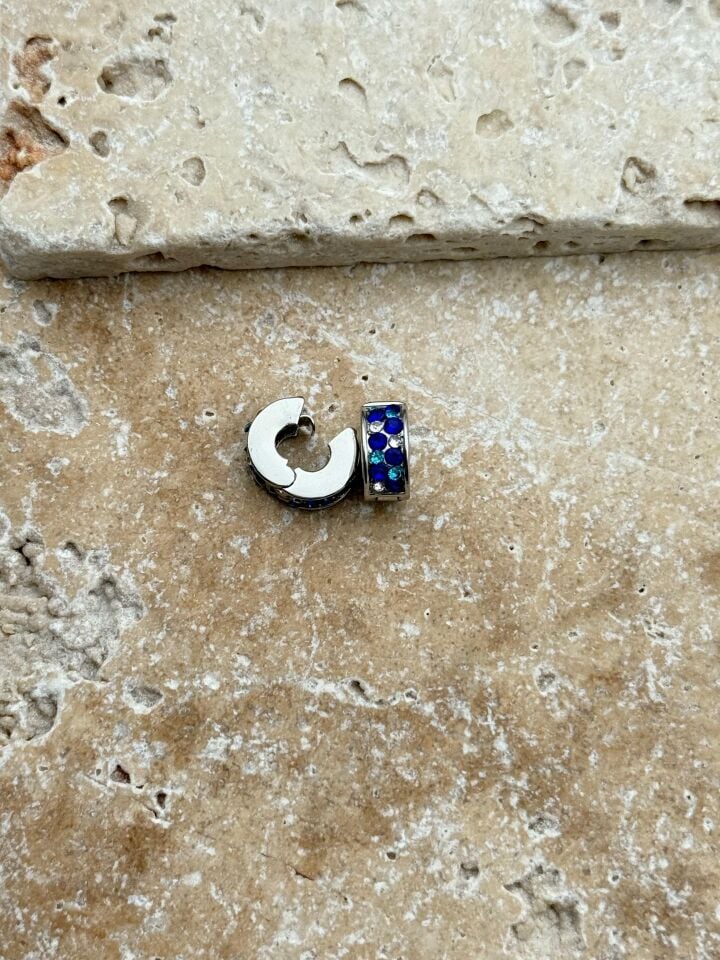 PNDR Charm // CHARM-891