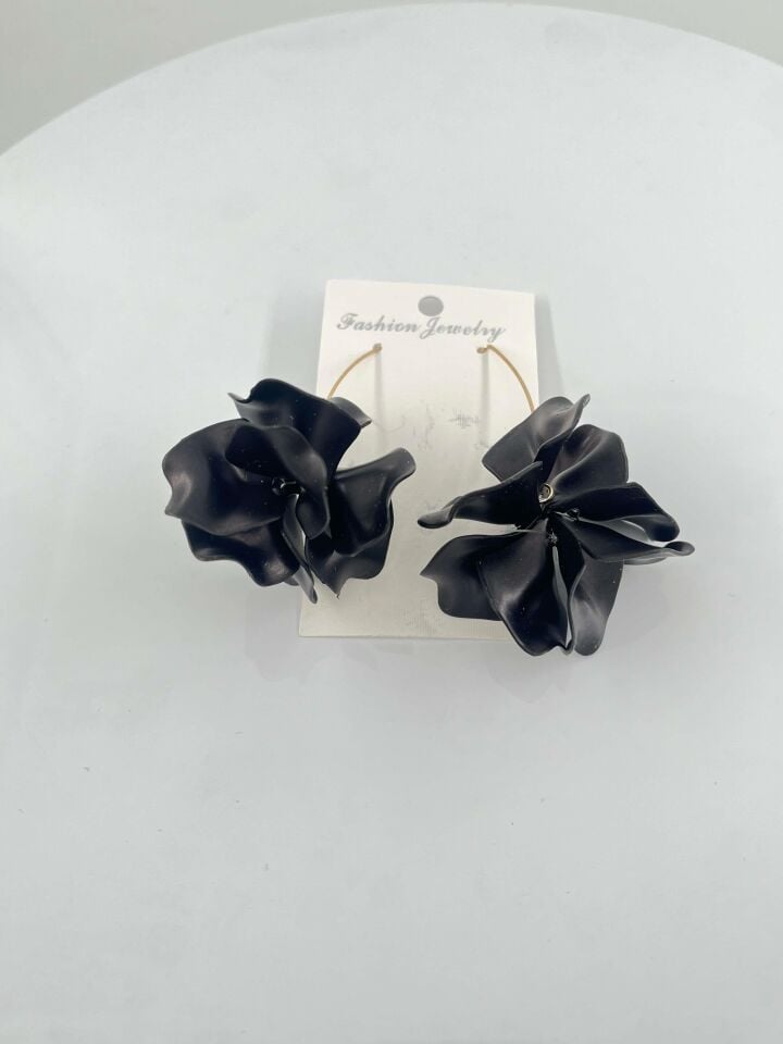 VIP Earrings // IMPORT-2823