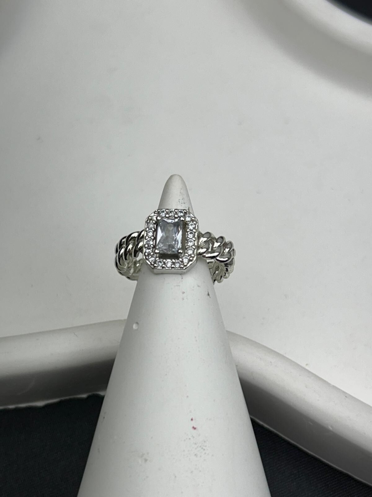 VIP Ring (Adjustable) // RING-1077