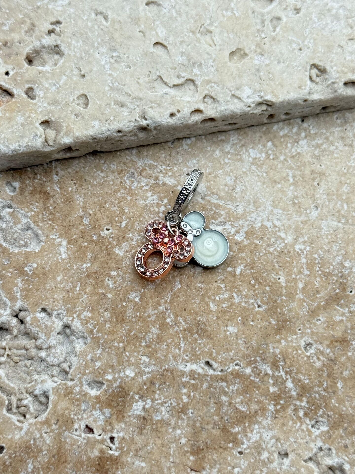 PNDR Charm // CHARM-893