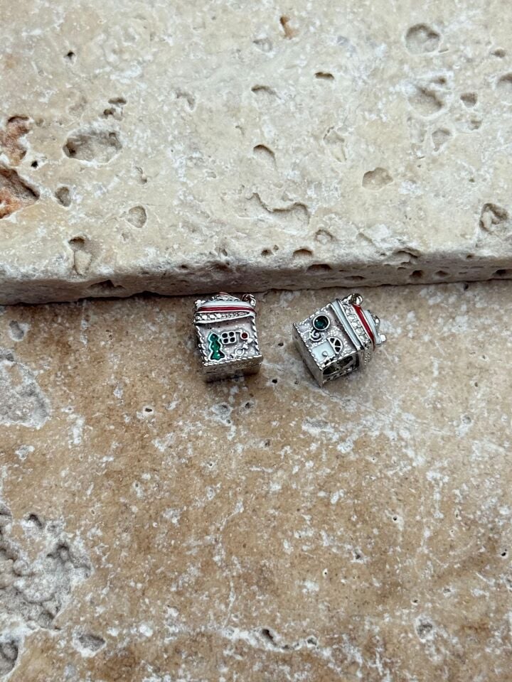 PNDR Charm // CHARM-905