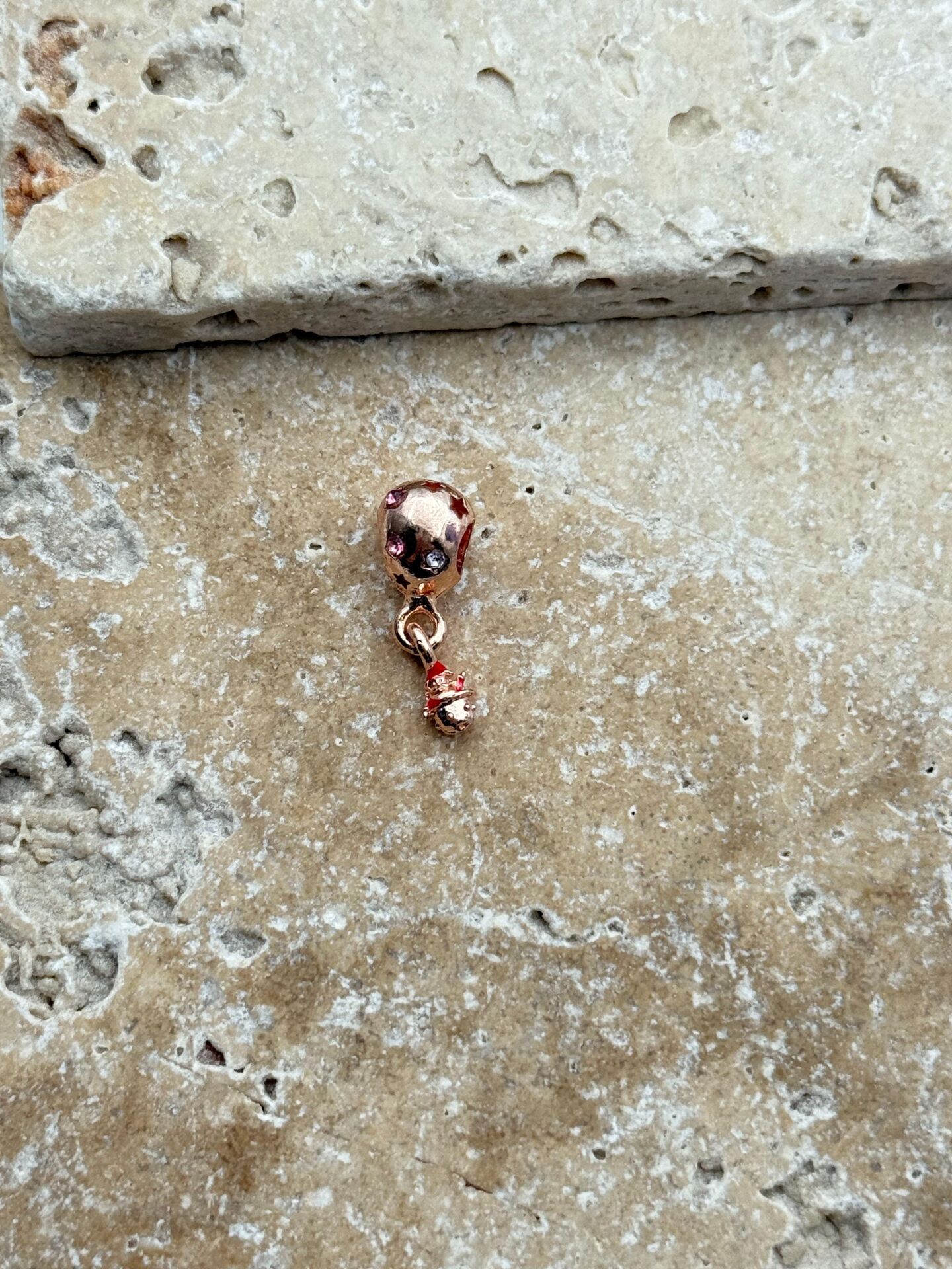 PNDR Charm // CHARM-915