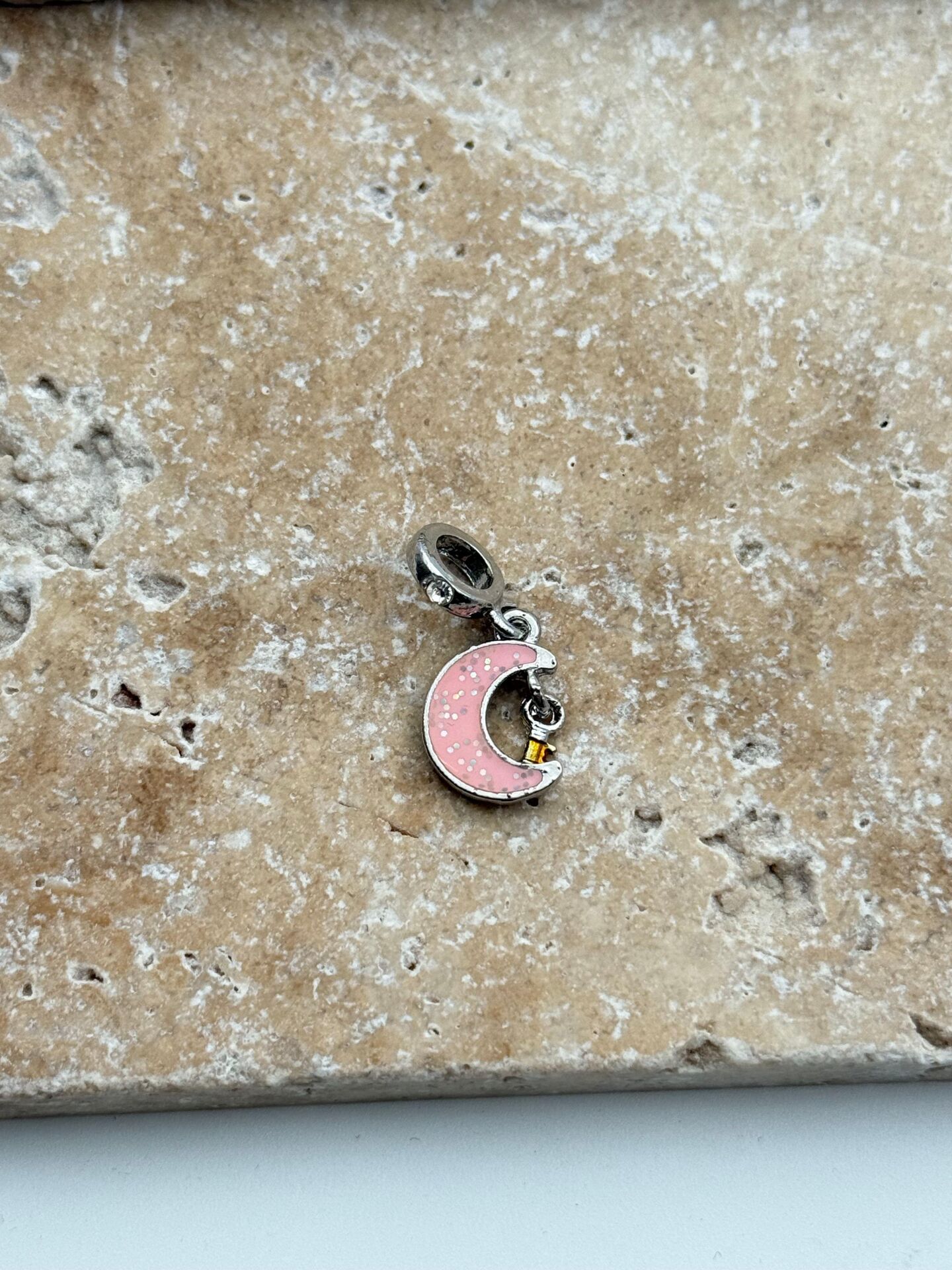 PNDR Charm // CHARM-930