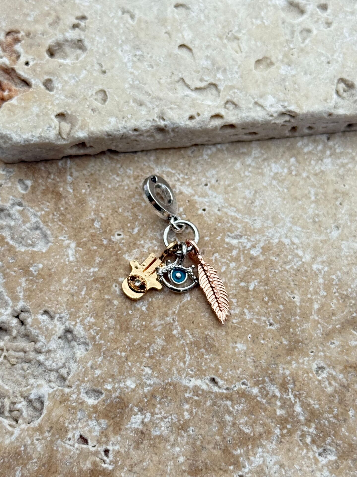 PNDR Charm // CHARM-933