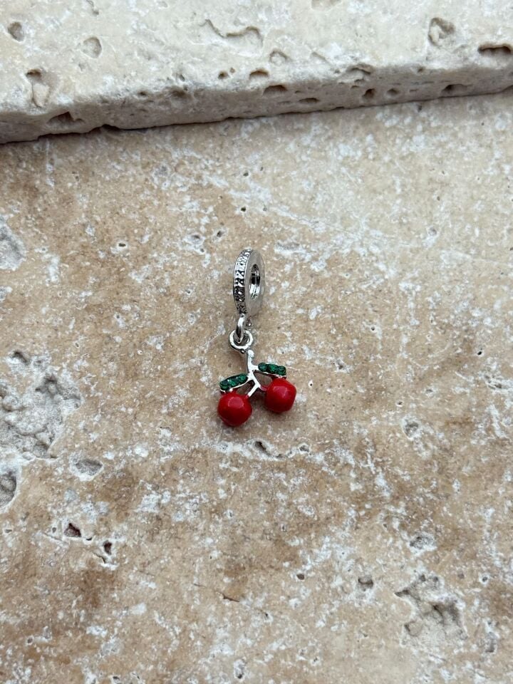 PNDR Charm // CHARM-940