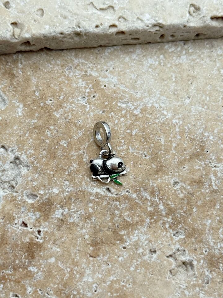 PNDR Charm // CHARM-942