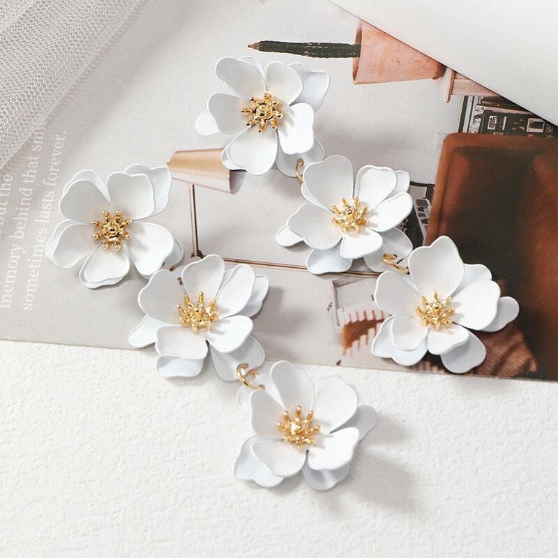 VIP COV Earring // IMPORT-3050