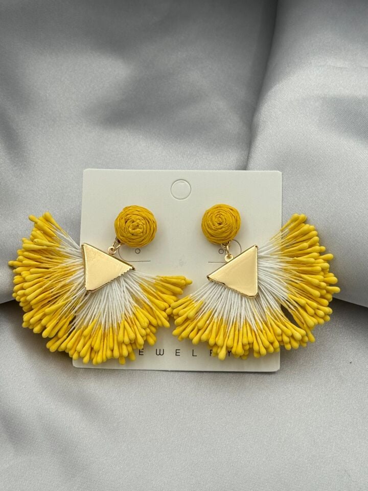 VIP Paper Earrings // ITHAL-3062