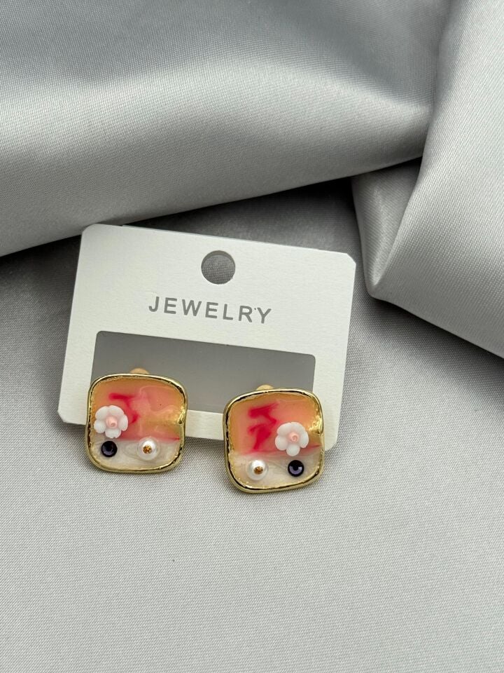 VIP Art Earring // ITHAL-3098