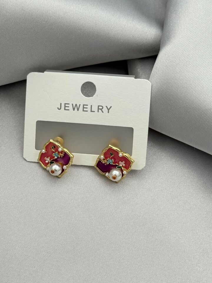VIP Art Earring // ITHAL-3109