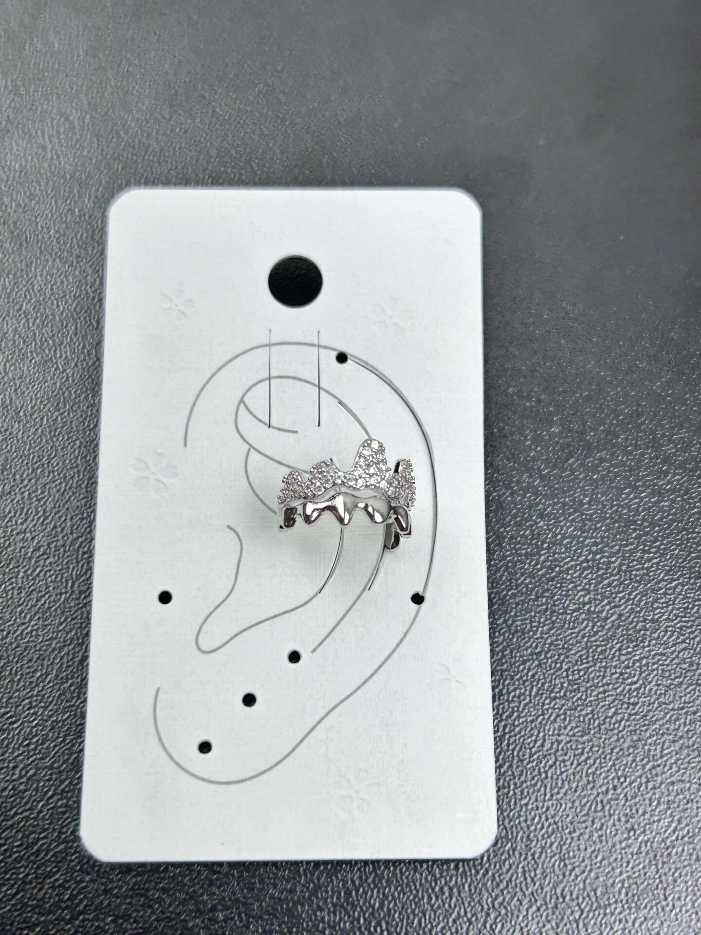 EARCUFF Kıkırdak Küpe // EAR-307