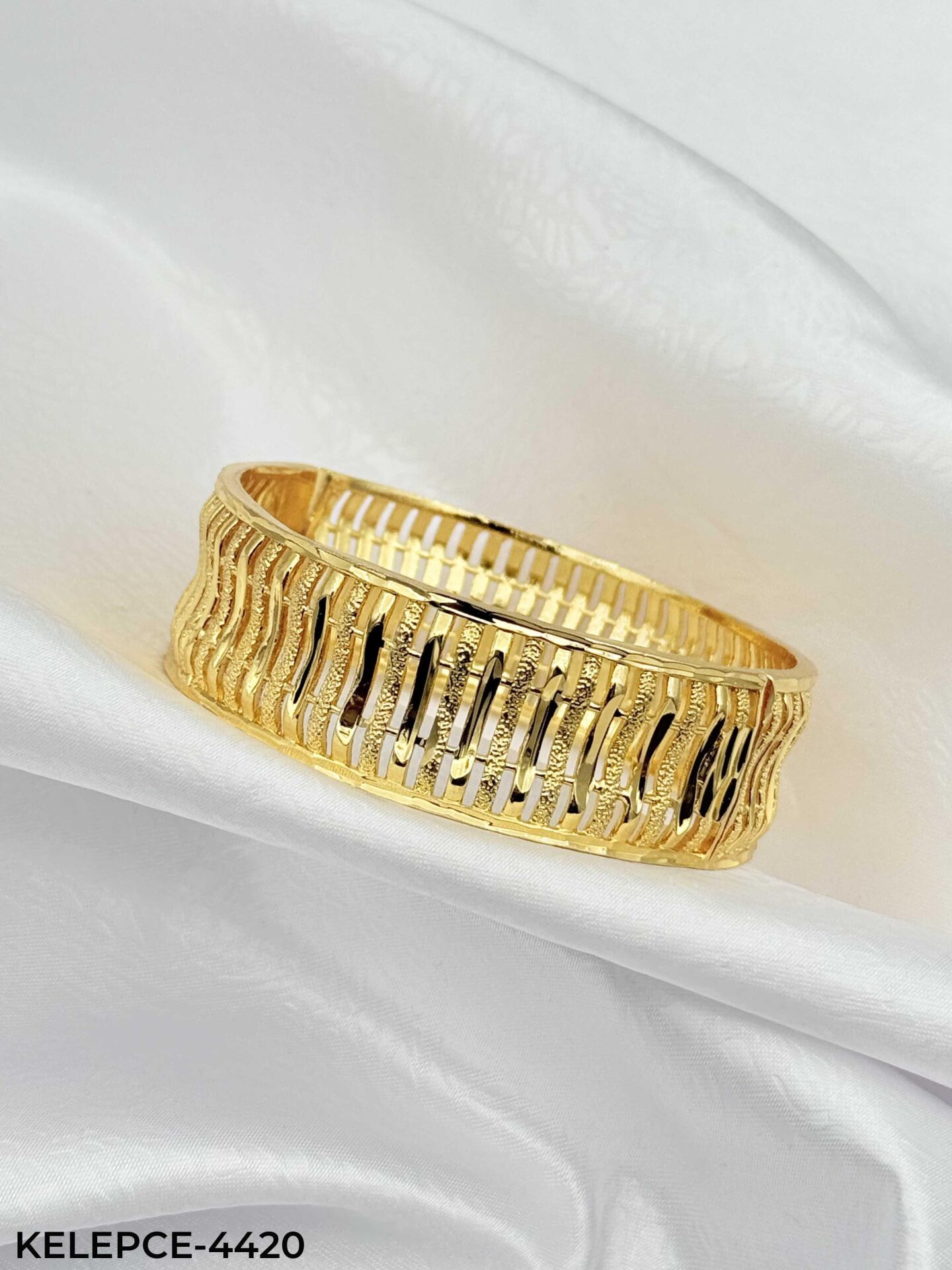 Çelik Altın Model Kelepçe // KELEPCE-4420