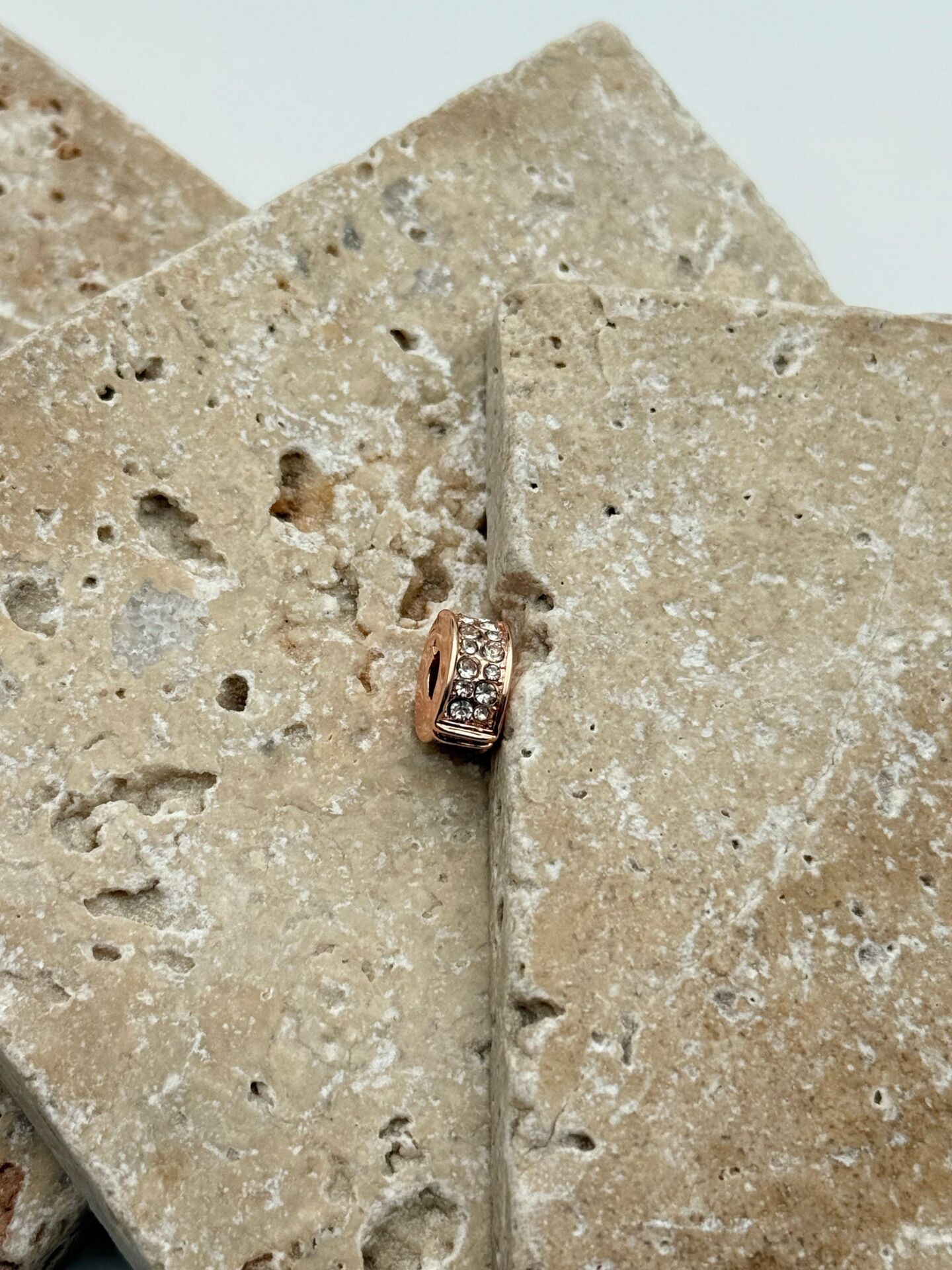 PNDR Charm // CHARM-760