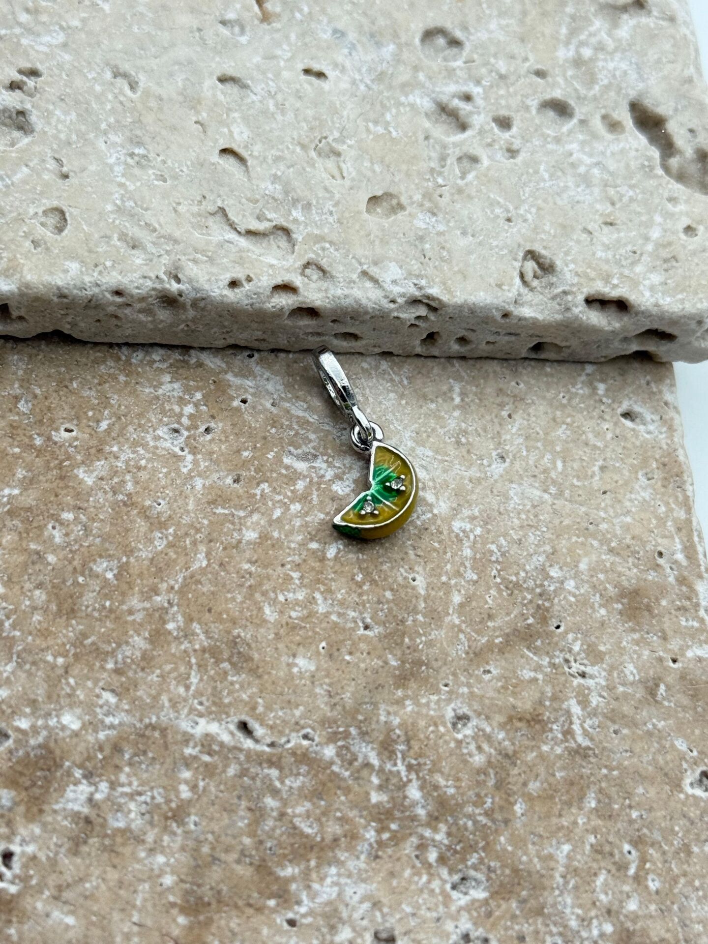 PNDR Charm // CHARM-811