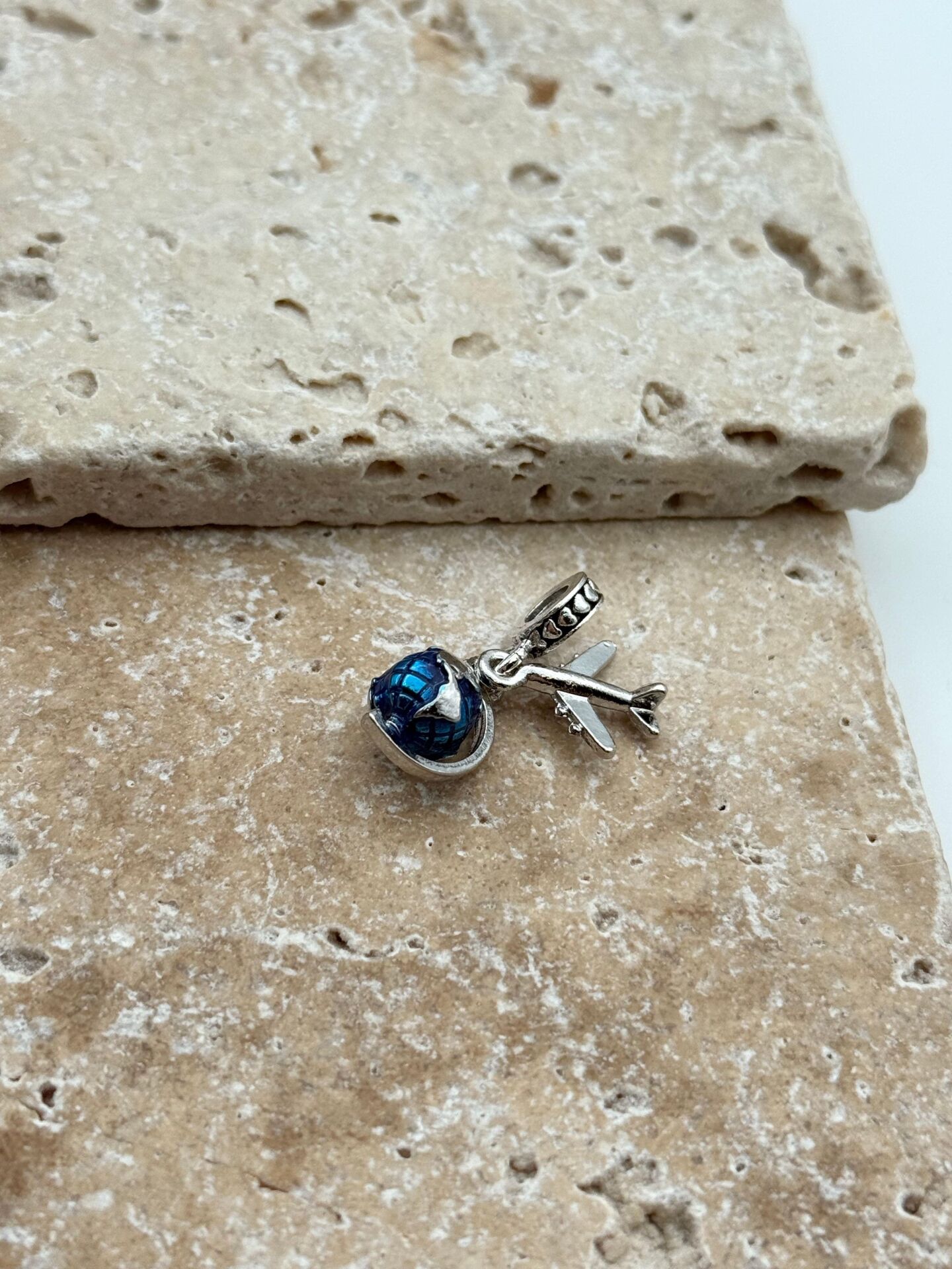 PNDR Charm // CHARM-812