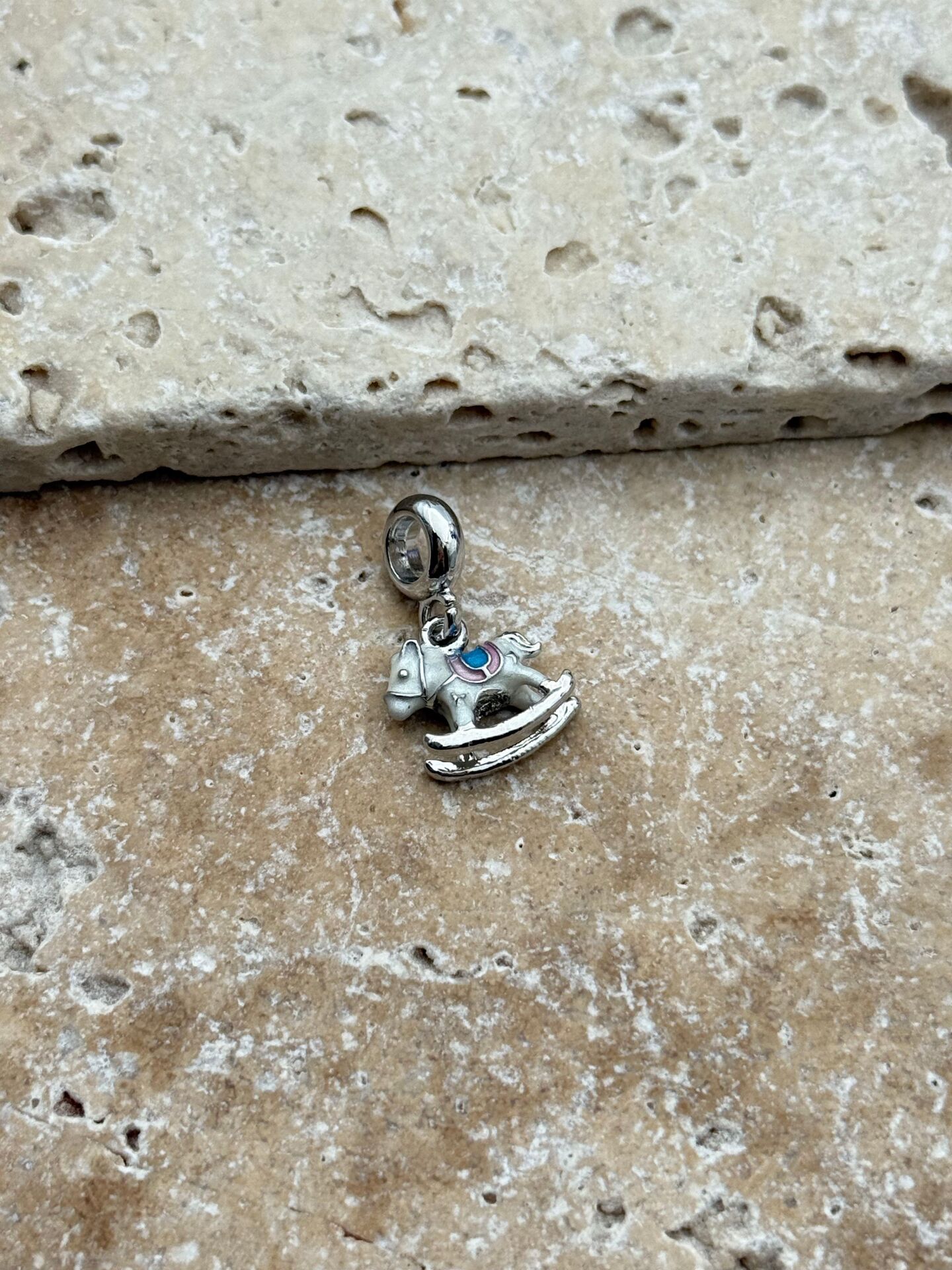 PNDR Charm // CHARM-820