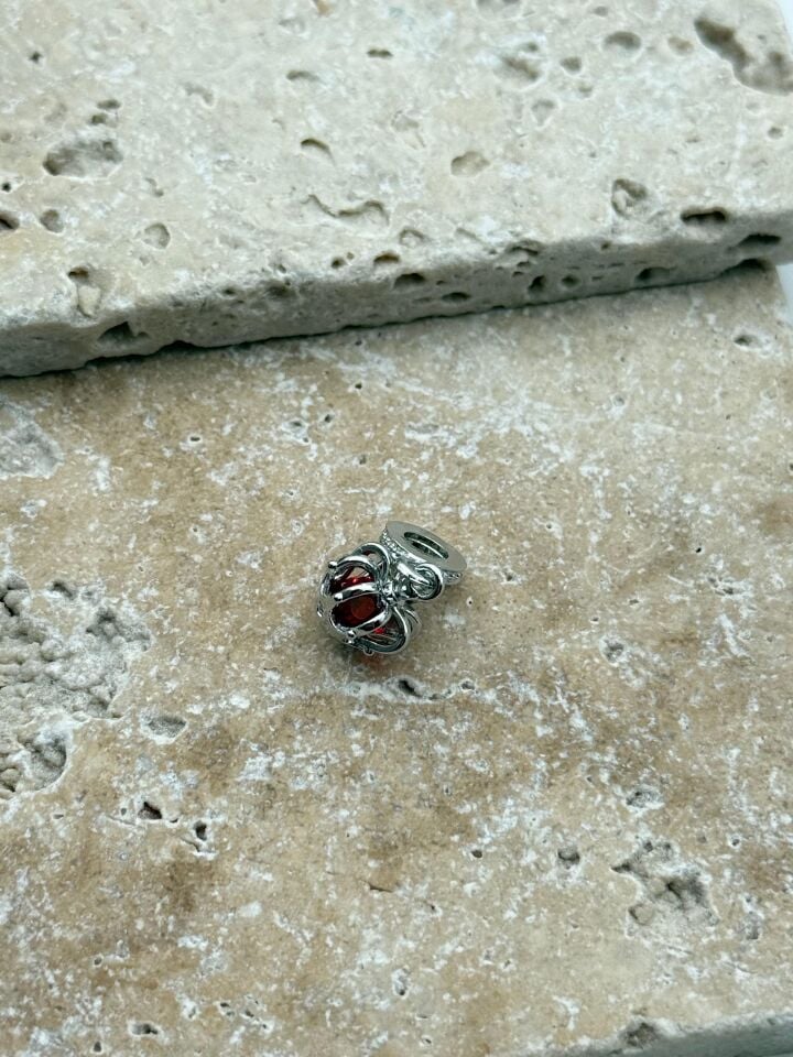 PNDR Charm // CHARM-821