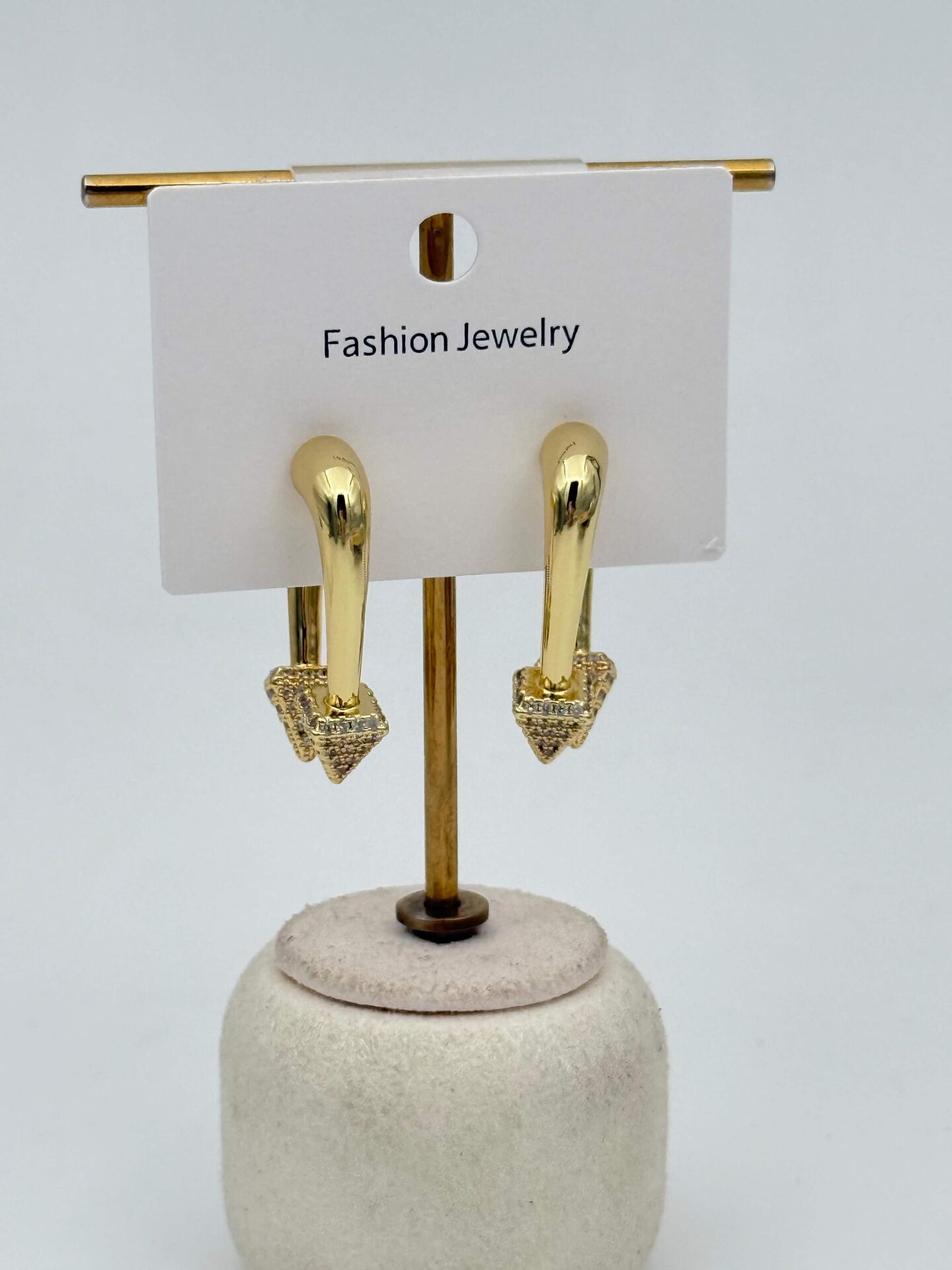 Zirkon Taşlı Rodyum Kaplama Küpe // ITHAL-3691